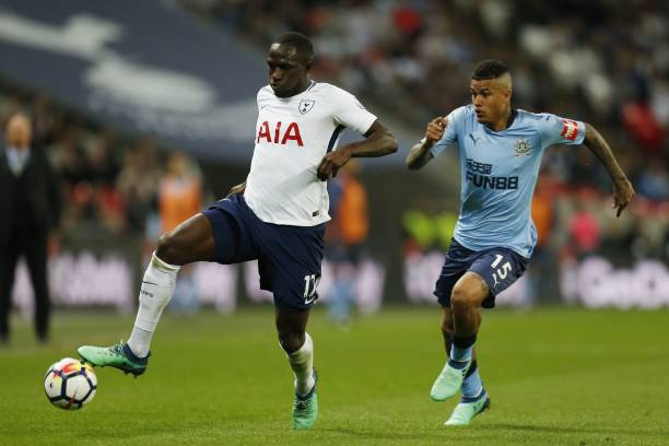 他不仅在场 他不仅在场